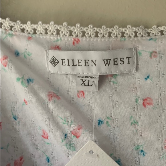 Eileen West White and Pink Sleeveless Nightgown - Picture 9 of 11